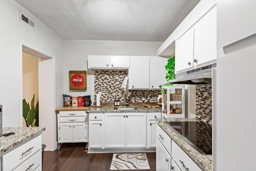 Cozy Buckhead Suite - Great Area, Free Easy Parking, Near Shops And Restaurants แอตแลนตา ภายนอก รูปภาพ
