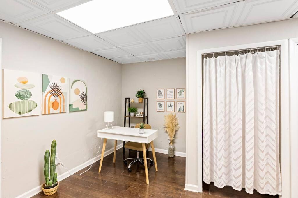 Cozy Buckhead Suite - Great Area, Free Easy Parking, Near Shops And Restaurants แอตแลนตา ภายนอก รูปภาพ