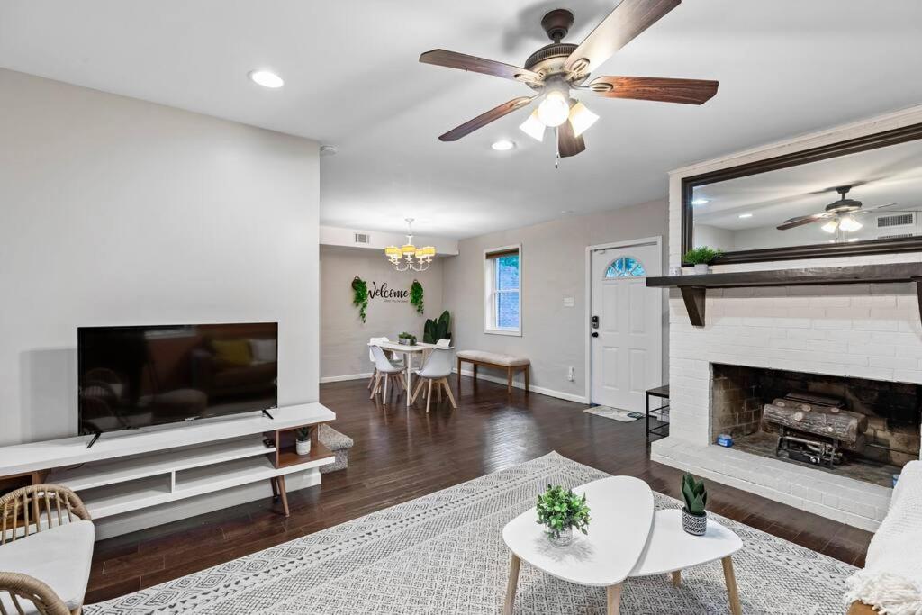 Cozy Buckhead Suite - Great Area, Free Easy Parking, Near Shops And Restaurants แอตแลนตา ภายนอก รูปภาพ